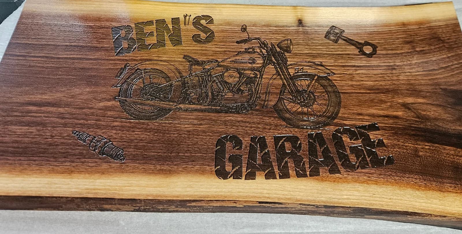 Enseigne de garage en bois